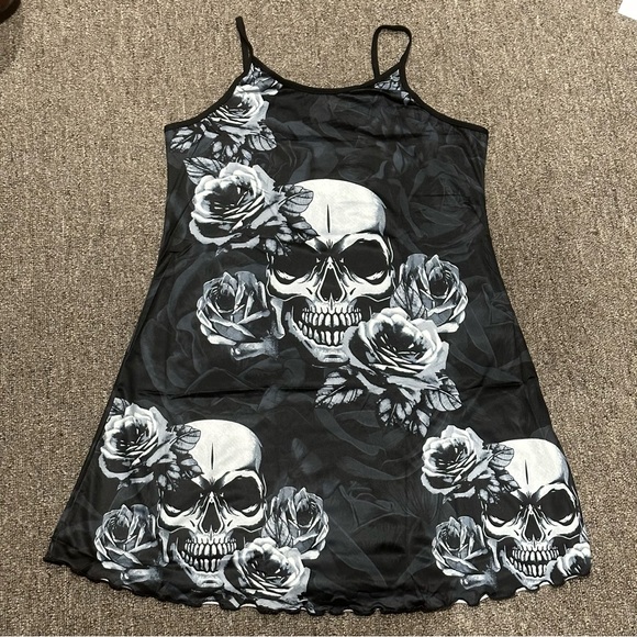 NWT Skull & Rose Sleep Dress, SM - Picture 6 of 8